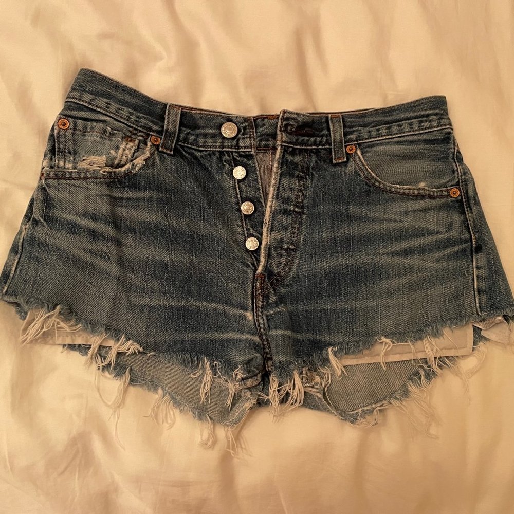 Vintage denim jean levi shorts, size 25/xs
